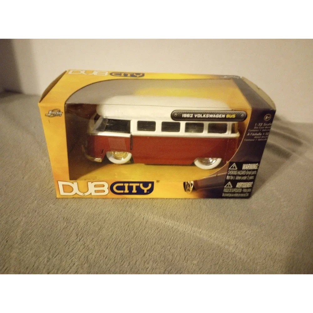 2007 JADA‎ DUB CITY 1962 Volkswagen Bus Red / White 1/32 scale Sealed NIB